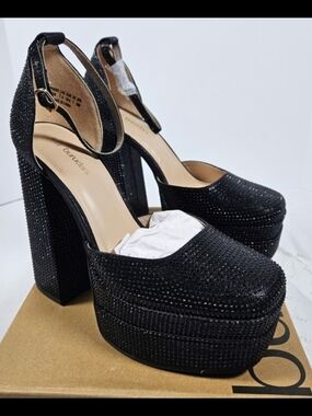 Burudani Rhinestone Square Toe Platform Block Heels - Women's Size 8